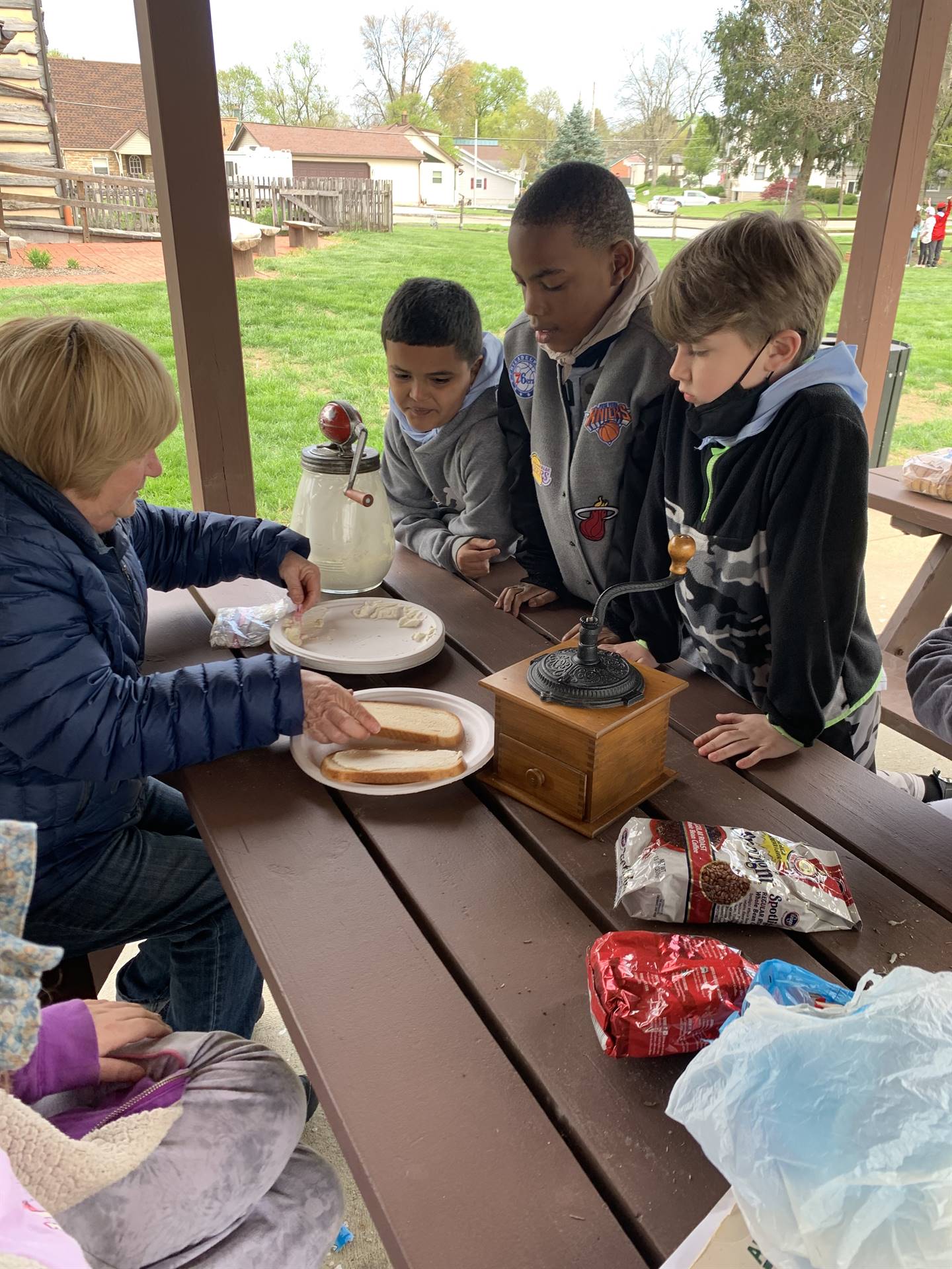 2nd Grade Walking Field Trip