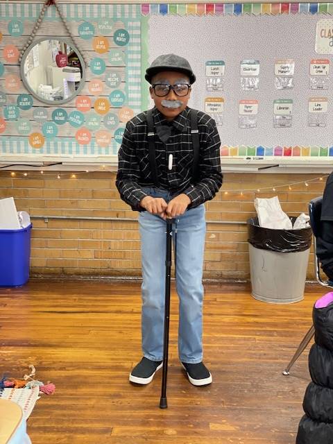 GE celebrates 100 days of school. 