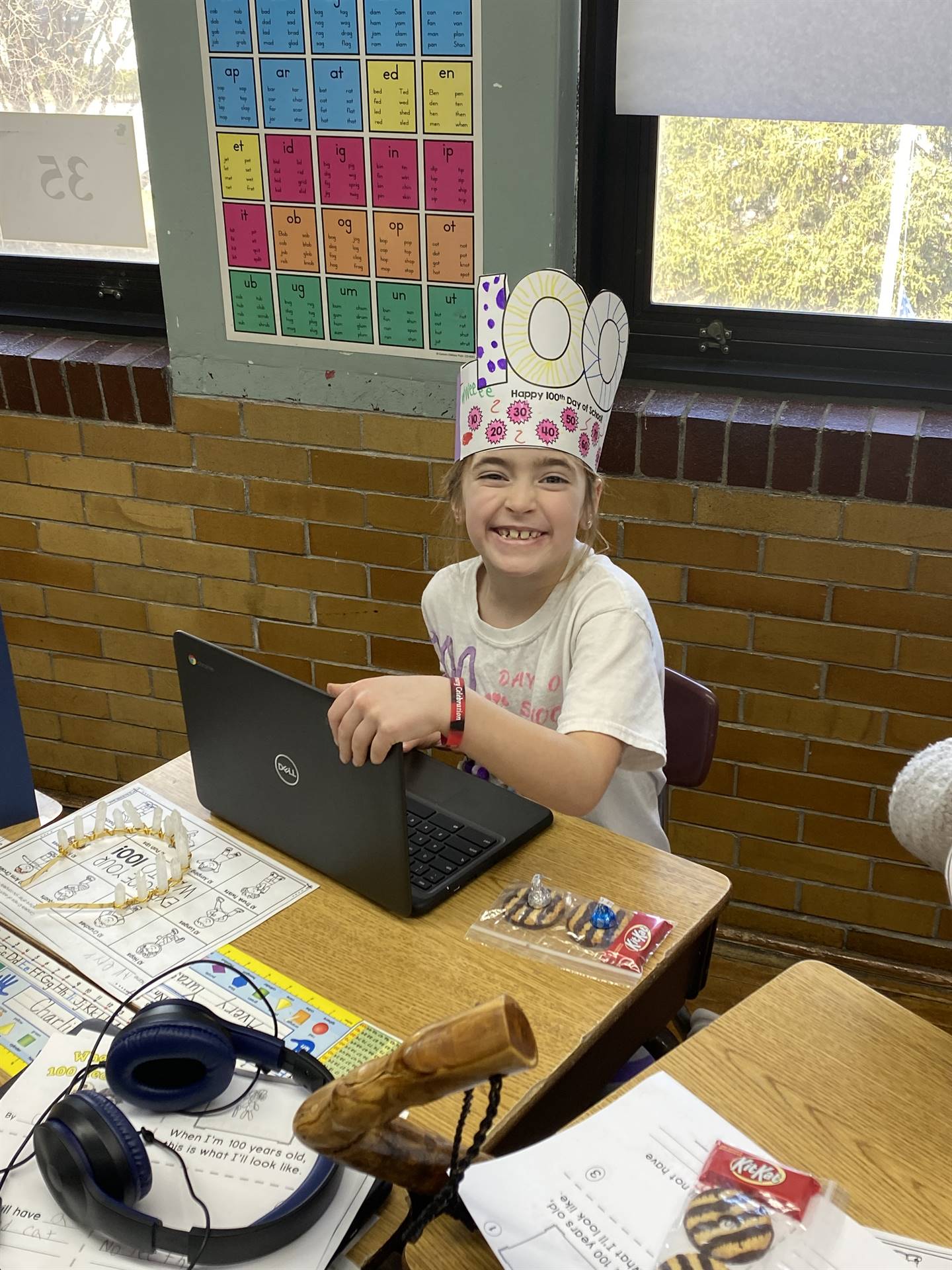 GE celebrates 100 days of school. 
